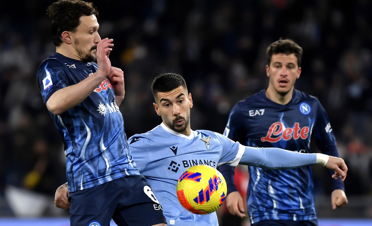 Il Puzzle Tattico del Napoli contro la Lazio: Emergenza, Ballottaggi ed Ipotesi Alternative