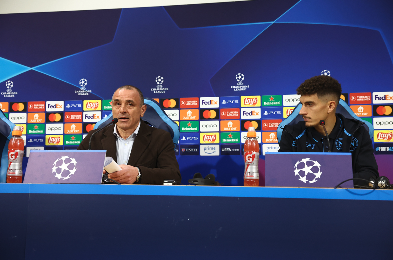 Napoli – Barcellona: La nuova era Calzona inizia con entusiasmo e determinazione