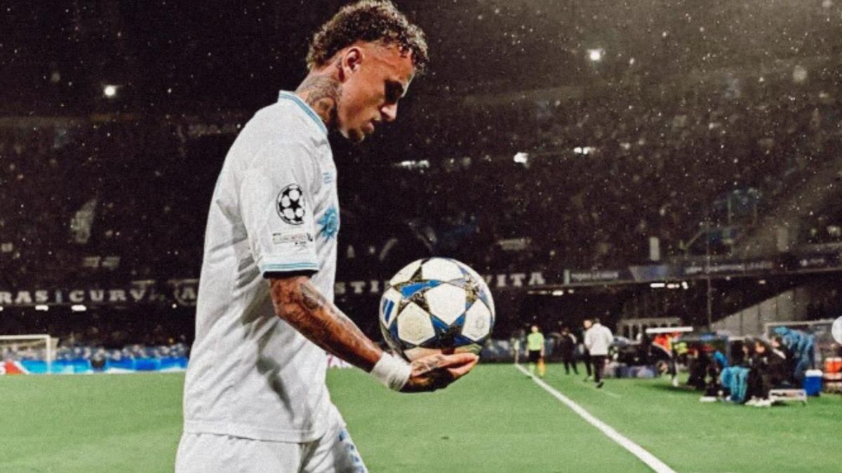 Napoli-Verona, scelto il sostituto di Neres. Due dubbi per Conte