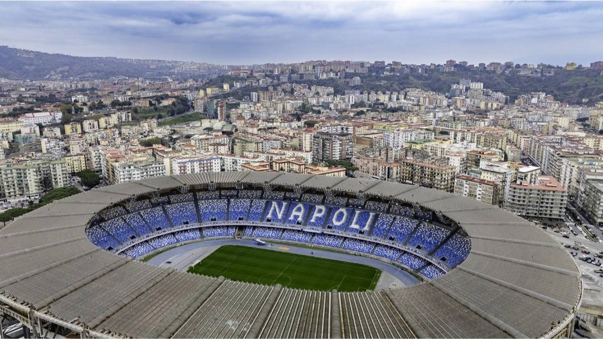 Il Maradona cambia volto: via la pista d’atletica e 70.000 posti. I dettagli